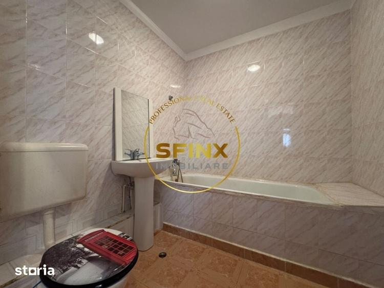 Apartament cu 3 camere decomandat în Vitan
