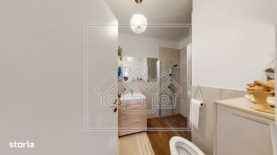 Apartament cu 3 camere decomandat în Șelimbăr