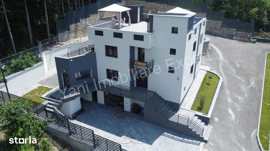 Casă cu 7 camere cu Teren 982 Mp în Curtea de Argeș