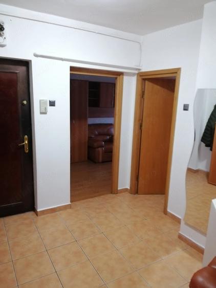 Apartament cu 3 camere decomandat în Ultracentral