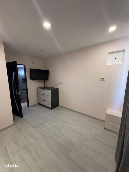De inchiriat apartament cu 3 camere, zona liceului nr.2,mobilat,utilat - 15