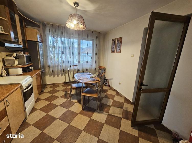 Casă cu 4 camere cu Teren 650 Mp în Curtea de Argeș