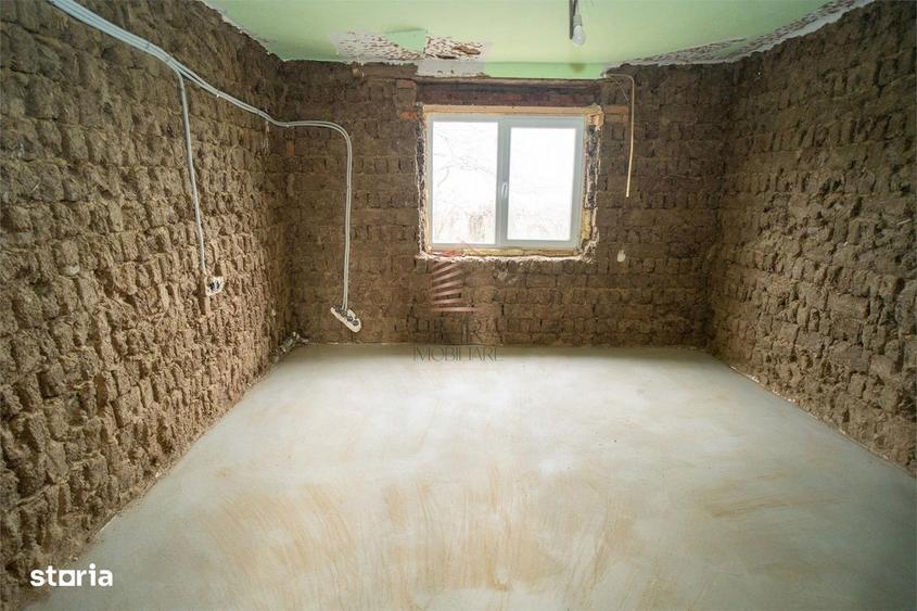 Casă cu 3 camere cu Teren 2000 Mp în Tămășeu