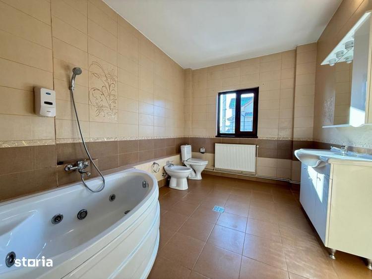 Casă cu 5 camere cu Canalizare în Giurgiului