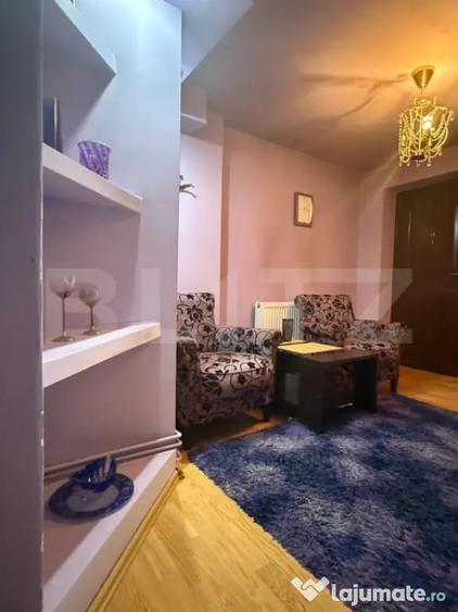 Apartament cu 3 camere semidecomandat în Democrației