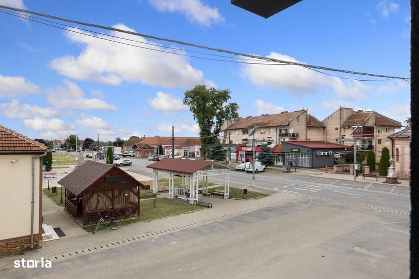Spațiu comercial, de 498 mp, în Beliu