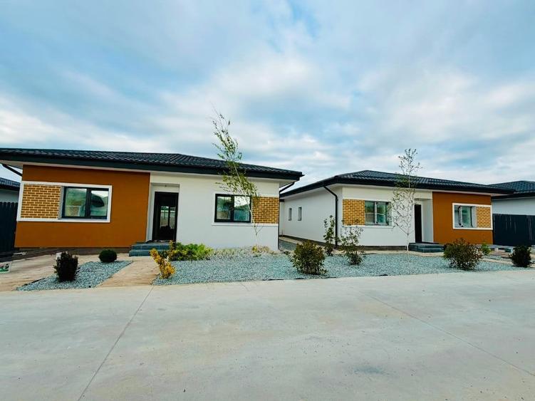 Casă cu 4 camere cu Teren 400 Mp în Tunari
