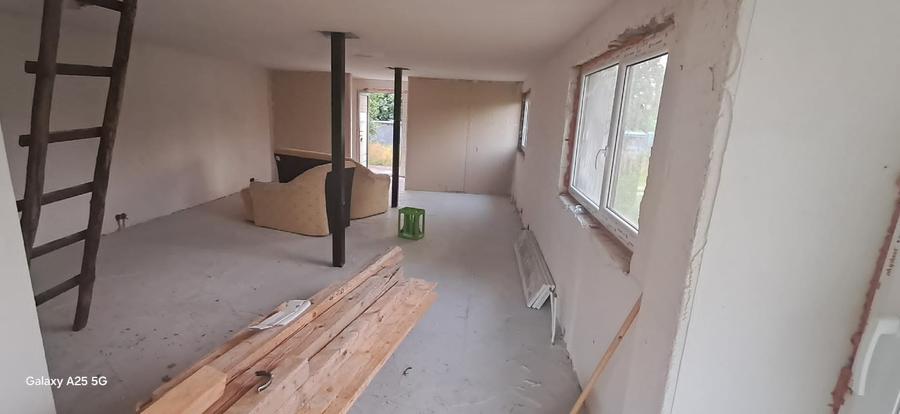 Casă individuală cu 5 camere cu Teren 880 Mp în Sasca Mare