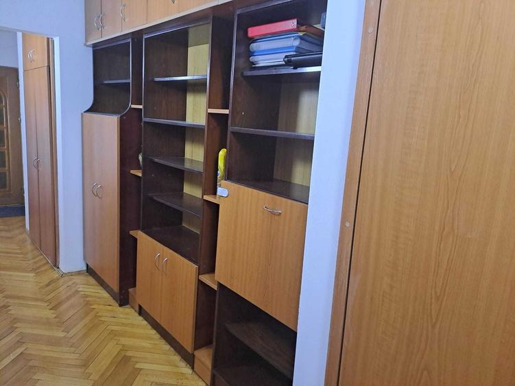 Apartament cu 2 camere decomandat în Intim