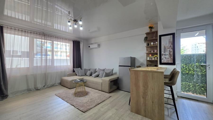 Apartament cu 2 camere semidecomandat, mobilat în Mamaia-Sat
