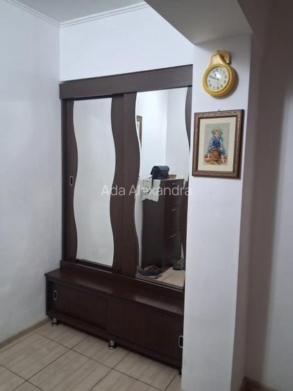 Apartament 3 camere de vanzare