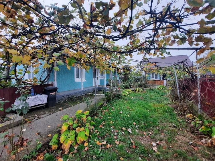 Casă individuală cu 2 camere cu Teren 1121 Mp în Săvinești
