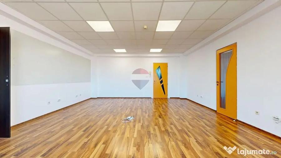Spațiu comercial, de 110 mp, în Centrul Civic