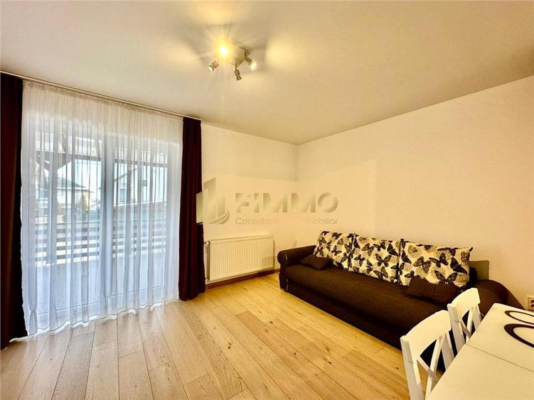 Duplex cu 3 camere cu Canalizare în Est