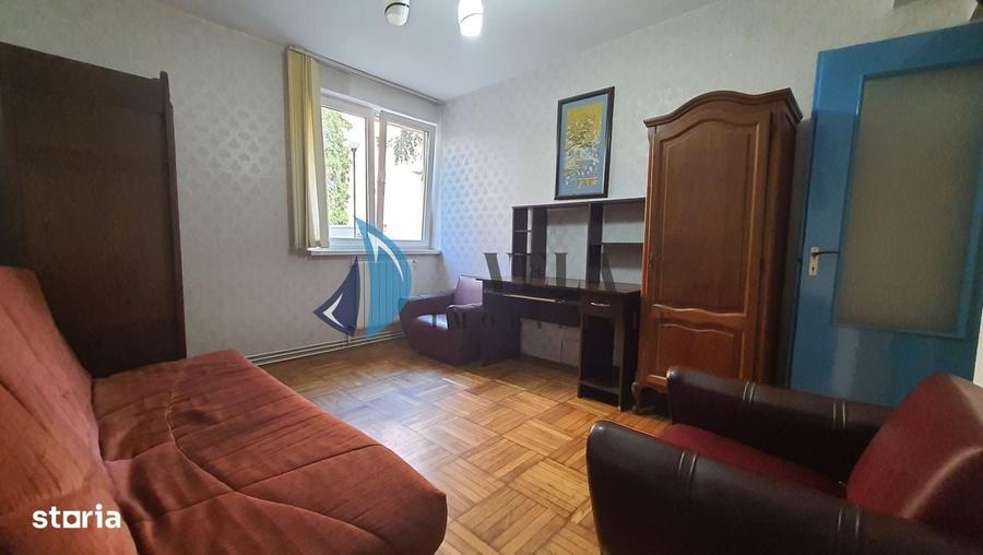 Apartament cu 4 camere decomandat în 7 Noiembrie