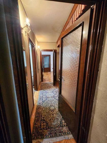 Apartament cu 3 camere semidecomandat în Gara de Nord