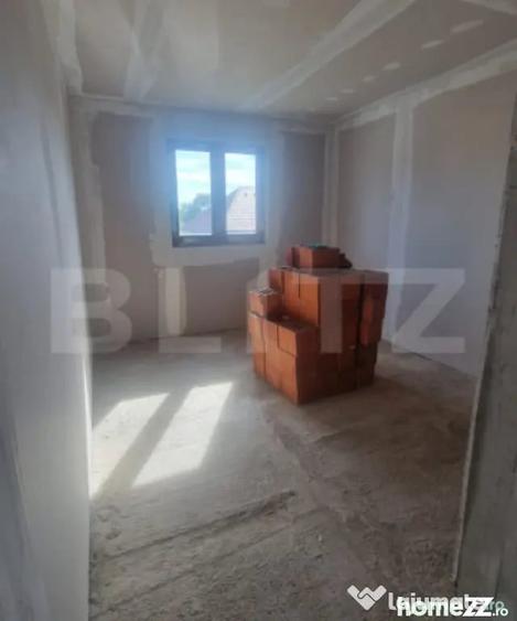 Casă cu 4 camere cu Teren 420 Mp în Stupini