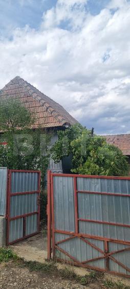 Casă individuală cu 1 camere cu Canalizare în Tritenii de Sus