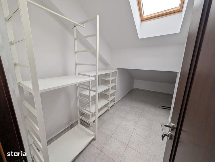 Casă cu 4 camere în Odăile