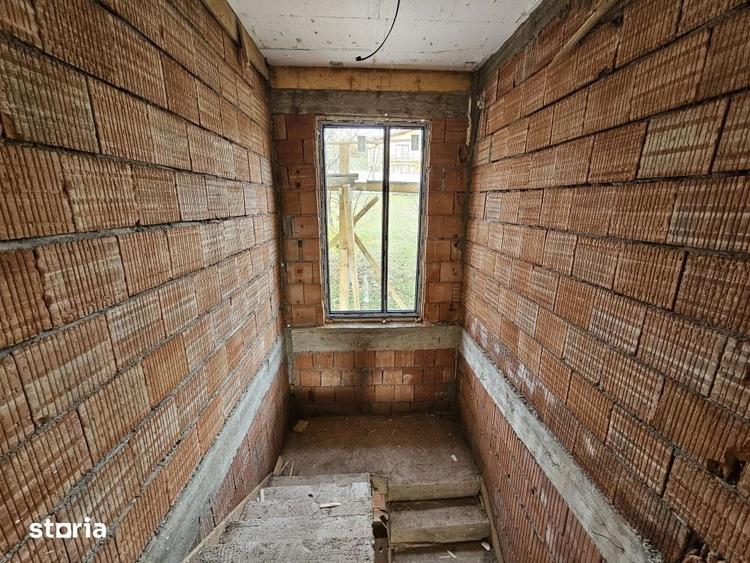 Casă cu 4 camere cu Teren 300 Mp în Dâmbul Rotund