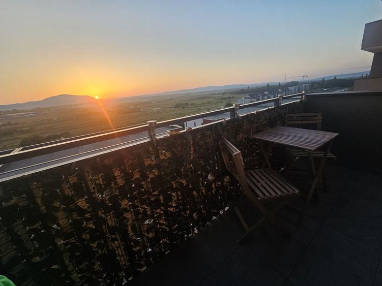 Apartament cu 2 camere decomandat în Vest