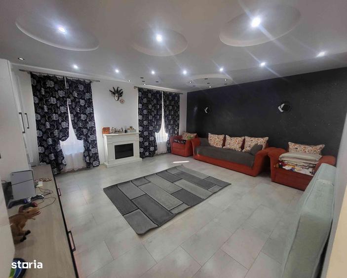 Casă cu 3 camere cu Teren 300 Mp în Gherăiești