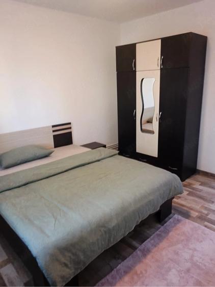 Apartament cu 2 camere semidecomandat în Aleea Trandafirilor