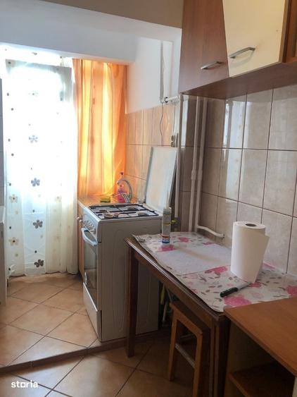 Garsonieră decomandată, mobilată în Trivale