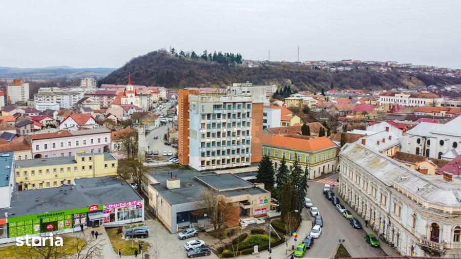 Casă cu Teren 3590 Mp în Central