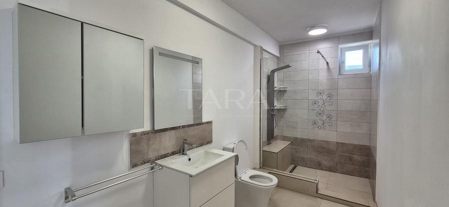 Apartament cu 2 camere nedecomandat în Chinteni