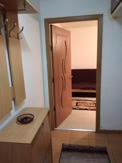 Apartament cu 2 camere semidecomandat în Km 4