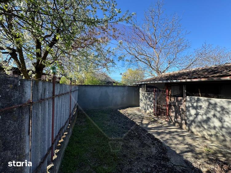 Casă cu 2 camere cu Teren 1172 Mp în Zădăreni