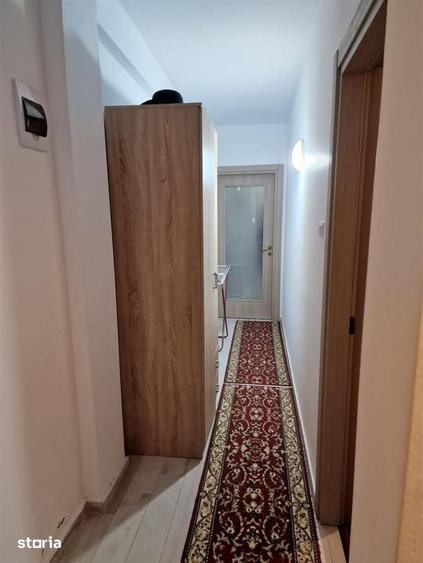 Garsonieră decomandată în Baza 3