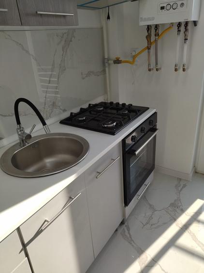 Garsonieră decomandată în Ciurea