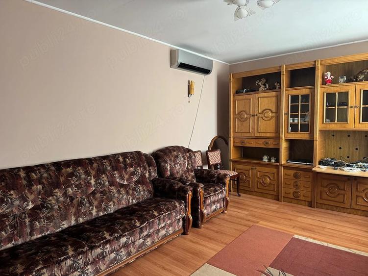 Casă cu Teren 1400 Mp în Ștorobăneasa