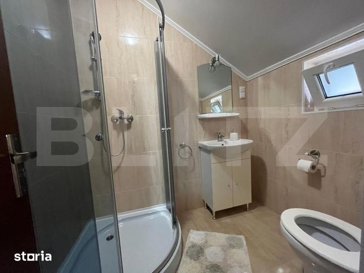 Casă cu 10 camere cu Teren 2000 Mp în Sântandrei