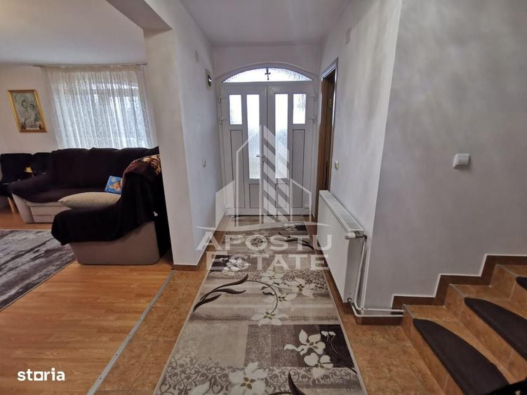 Casă cu 4 camere în Sânmihaiu Român