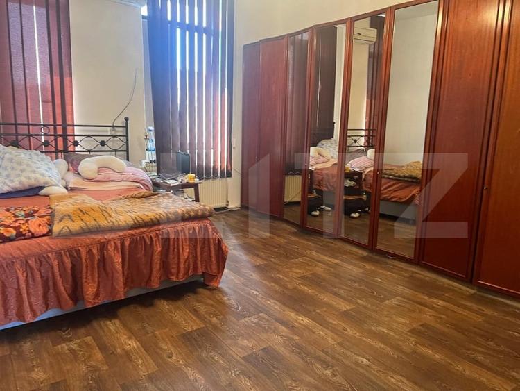 Apartament cu 3 camere semidecomandat, mobilat în Traian