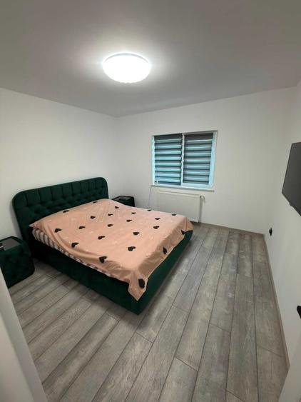 Apartament cu 3 camere decomandat în Buzaului