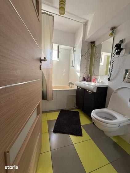 Apartament cu 3 camere în Vitan