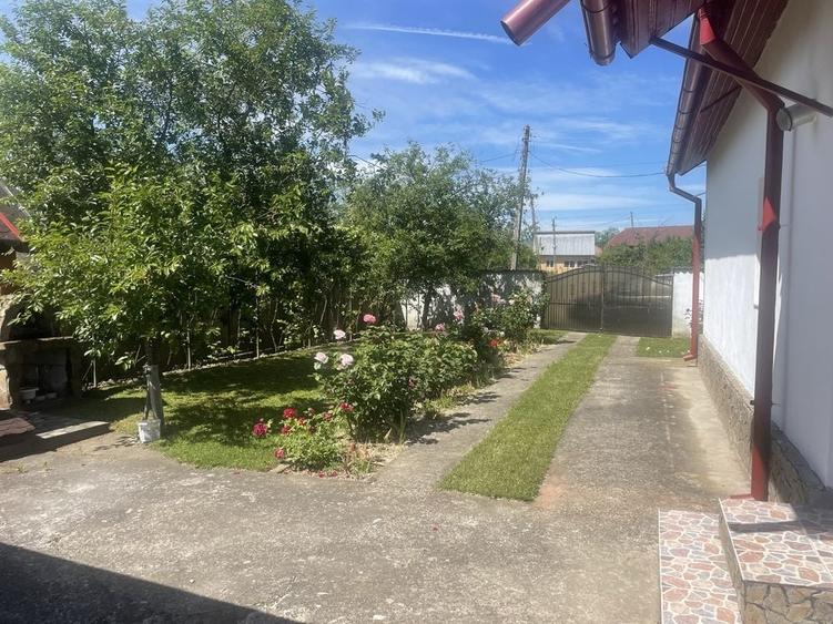 Casă cu 3 camere în Băbeni