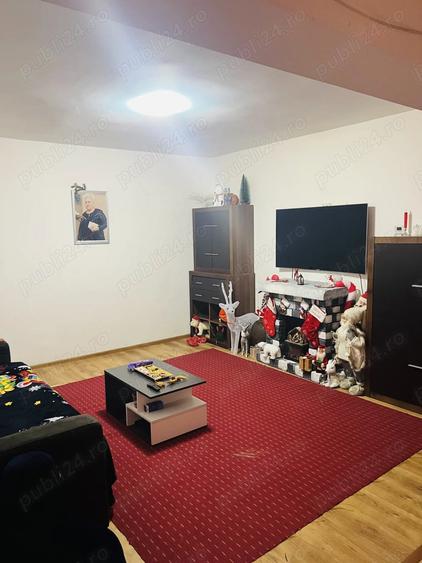 Casă cu 6 camere cu Teren 210 Mp în Obor