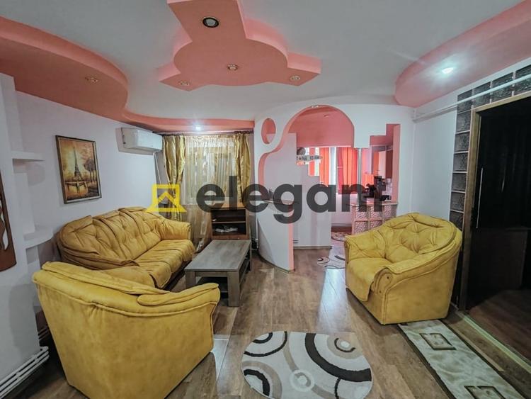 Apartament cu 3 camere semidecomandat, mobilat în 1 Mai