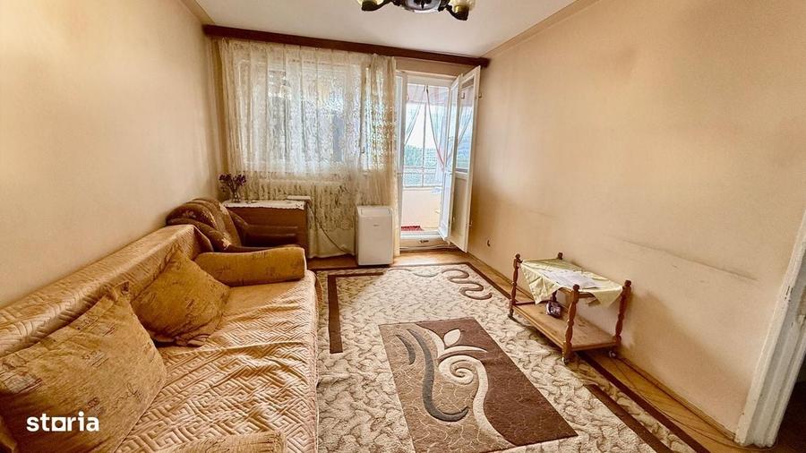 Apartament cu 3 camere decomandat în Tătărași