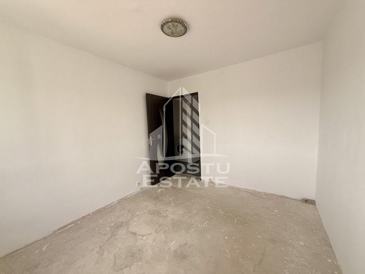 Apartament cu 3 camere decomandat în Dorobanților