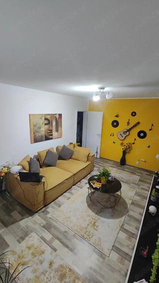 Apartament cu 2 camere decomandat în Girocului