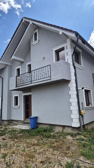Casă cu 3 camere în Central