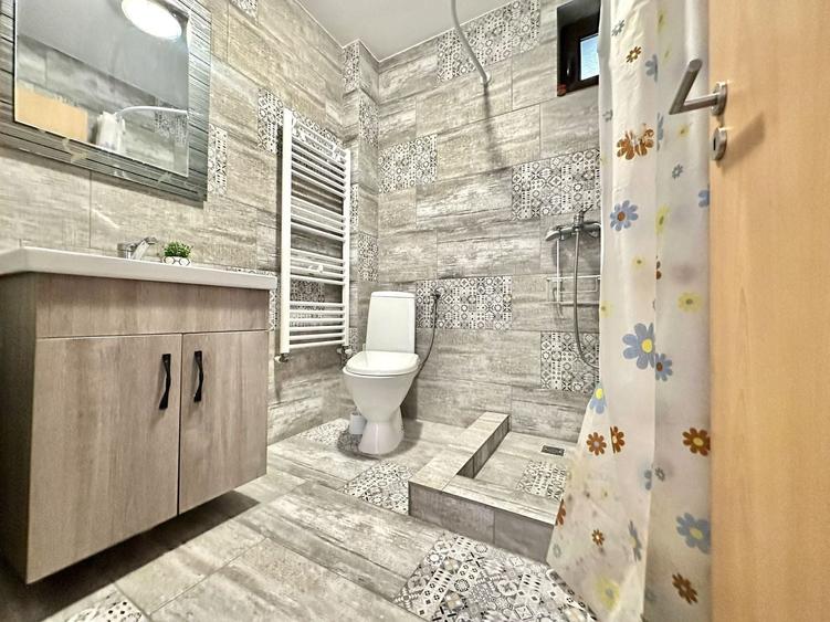 Casă individuală cu 5 camere cu Canalizare în Tohanu Nou