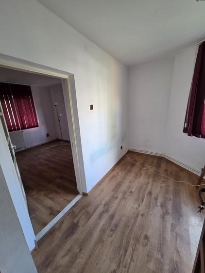 Casă cu 4 camere cu Teren 776 Mp în Unirii