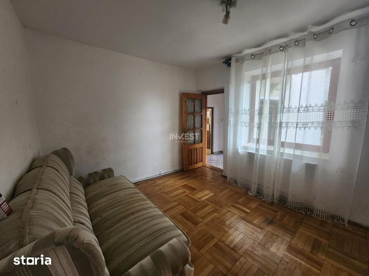 Casă cu 4 camere cu Canalizare în Podul de Fier